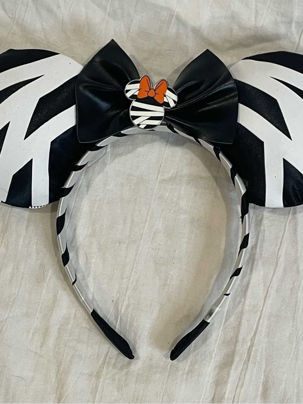 Disney Minnie Mouse Mummy Halloween Ears Headband Black White Orange Bow